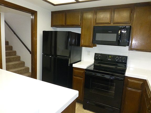 5th image of 2146 S Bentley Ave APT 3