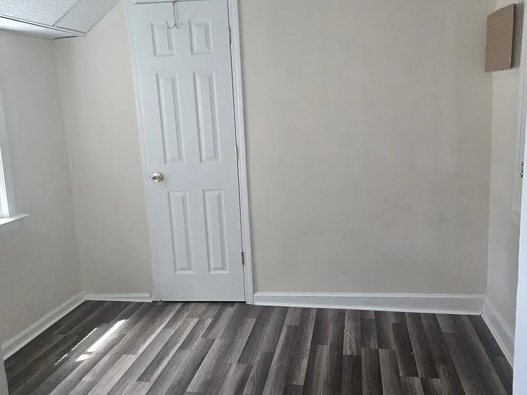 528 E Main St #1 — Photo 3
