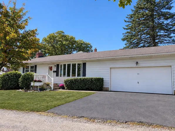 99 Maple St, Freeland, PA 18224