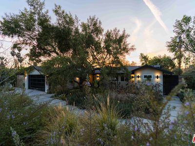 20651 Clarendon St, Woodland Hills, CA, 91367