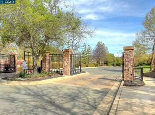 1274 N Montecito Dr, Concord, CA 94521