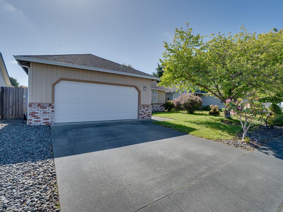2295 Silverbrook Ct, Mckinleyville, CA 95519 Zillow
