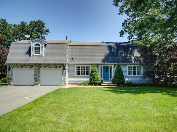 3 Lyman Ave, Hudson, MA 01749