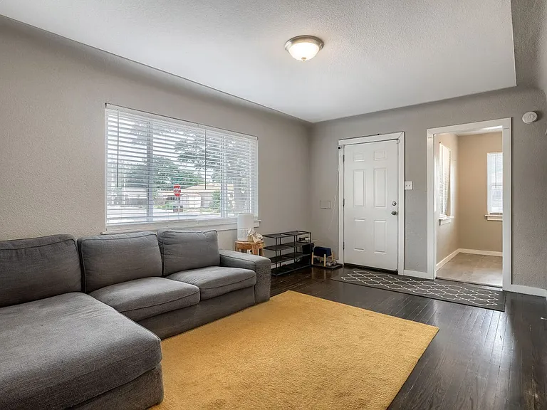 1701 Lima St — Photo 2