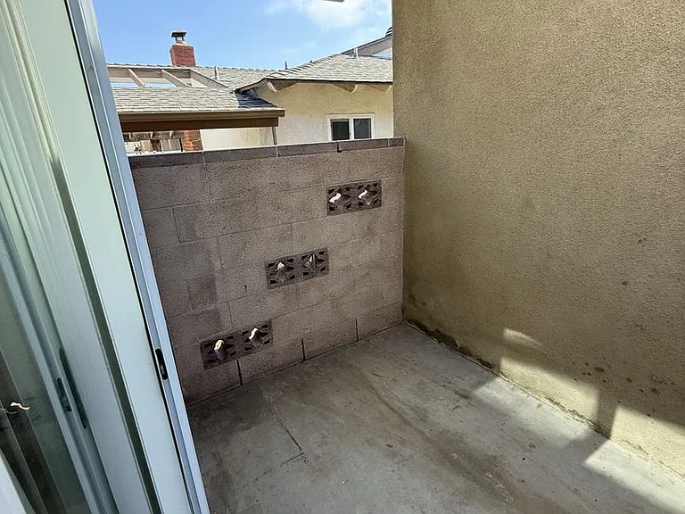 3720 Emerald St — Photo 63