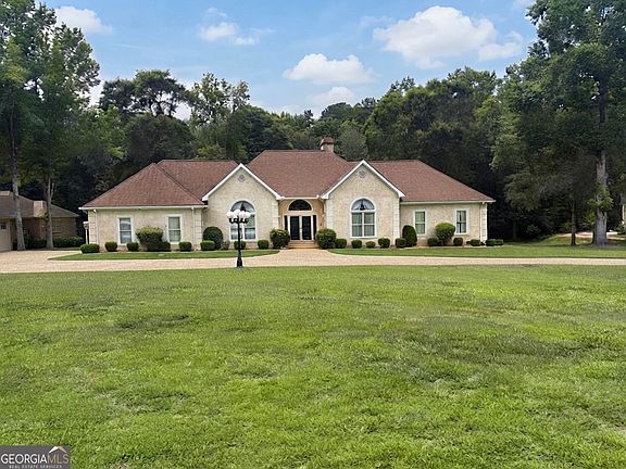 2nd image of 440 North Dr