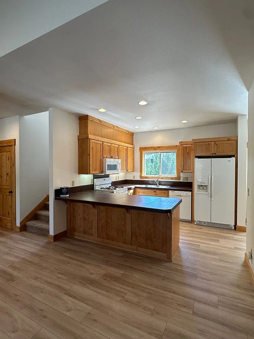 Beautiful Trailside home right near Northwest Crossing! — Photo 3