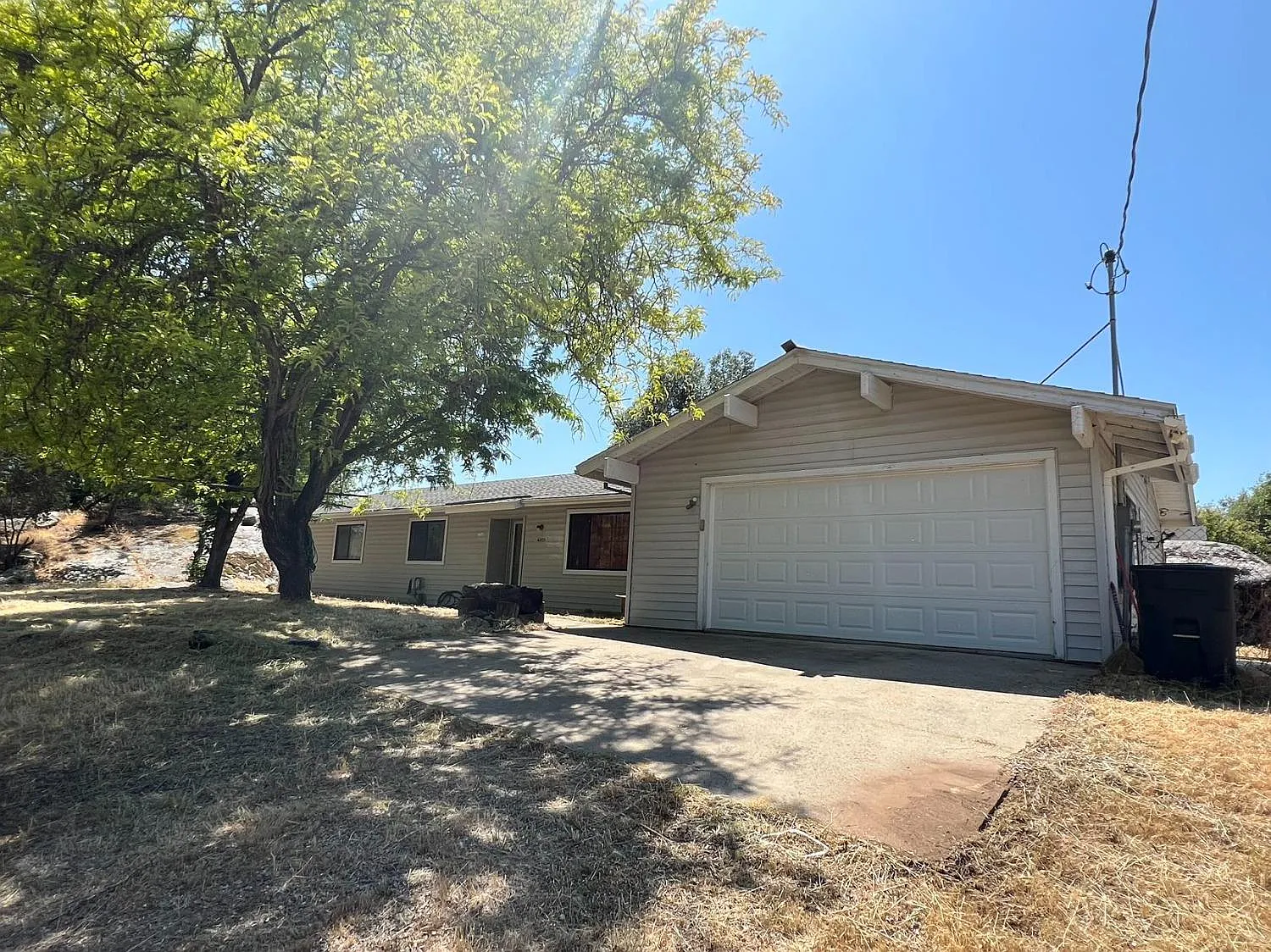 4205 Burl Dr photo 1