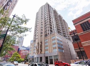 600 N Dearborn St APT 606, Chicago, IL