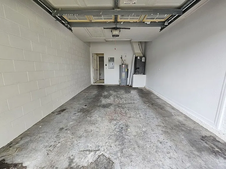 539 Albatross Dr — Photo 7