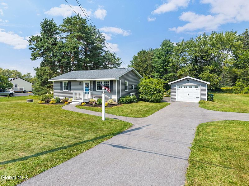 2nd image of 50 Jenkins Road