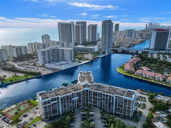 200 Leslie Dr APT 918, Hallandale, FL 33009