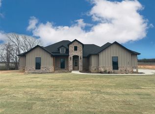 301 Our Ln, Weatherford, TX 76088