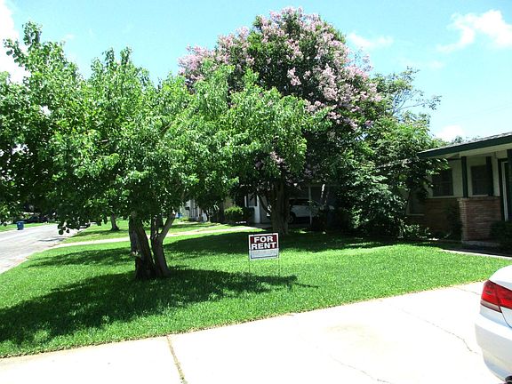 2nd image of 112 Ann Dr