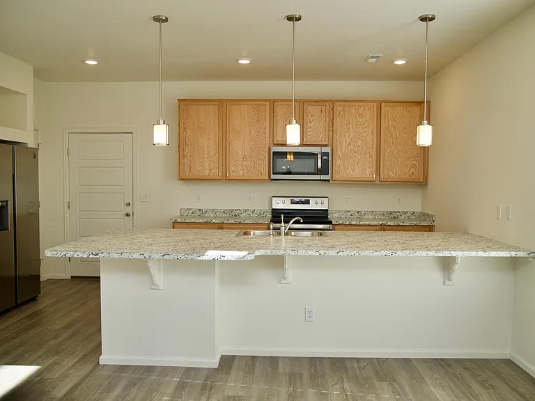 17703 E 103rd Ave — Photo 5