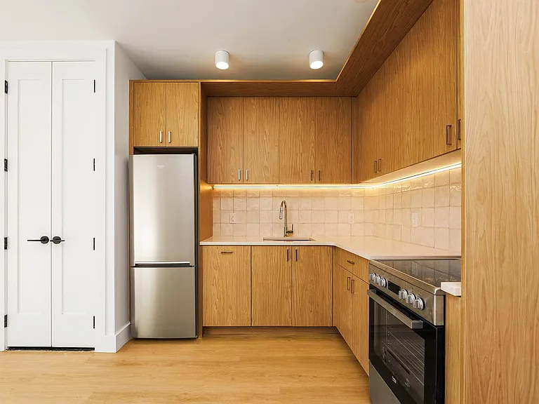 649 Hart St #3G — Photo 6