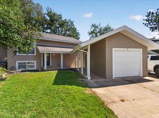 18 Spring Song Ct, Saint Peters, MO 63376