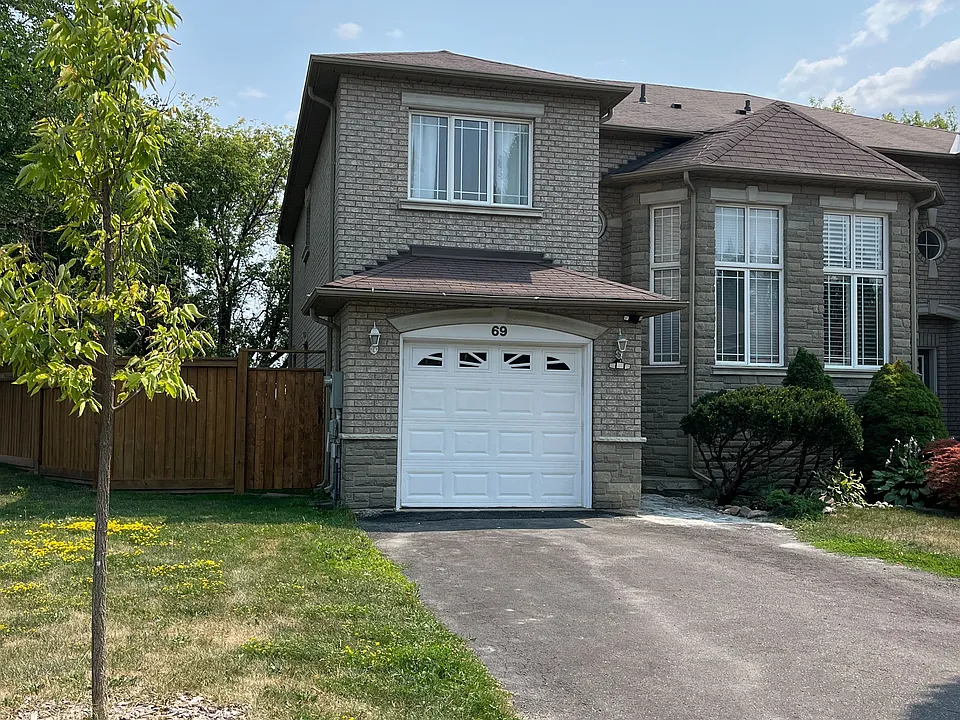 69 Loredana Ct