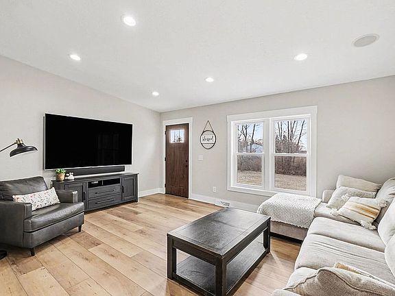 2nd image of 14836 32nd Ave