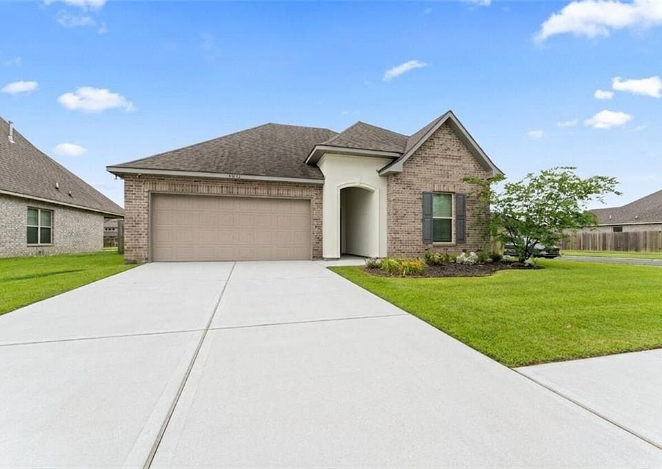 1st image of 40121 Maddie Dr