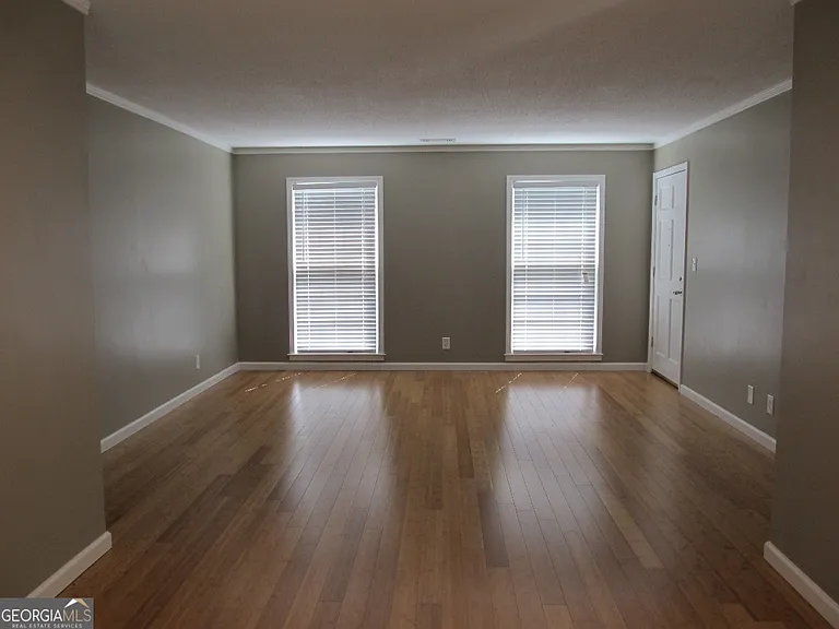 502 Park Ave #B — Photo 2
