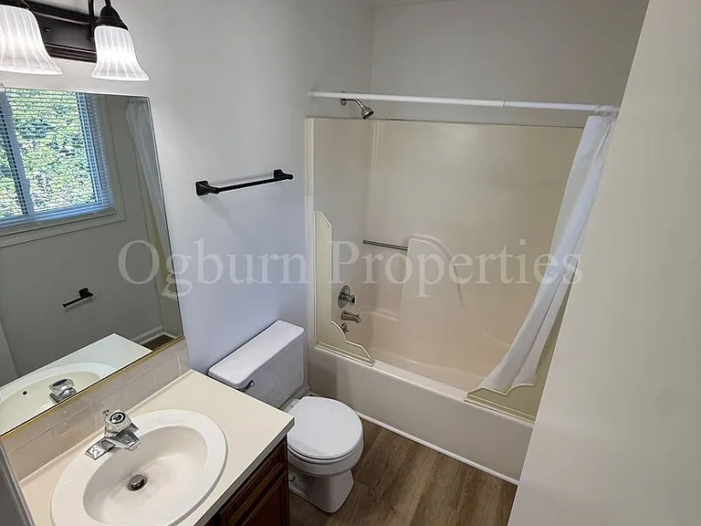 1905 Winding Ridge Ct — Photo 8