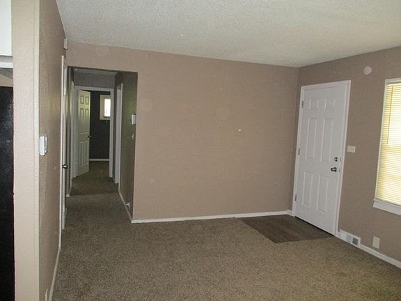 5th image of 7613 E 113th St