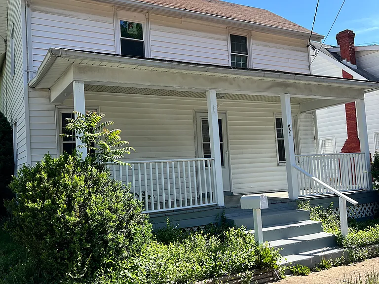 681 Fayette St — Photo 1