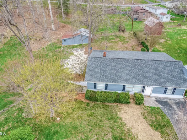 441 Mimosa St, Mt Carmel, TN 37645