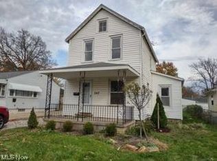 242 Warren Ave, Elyria, OH 44035