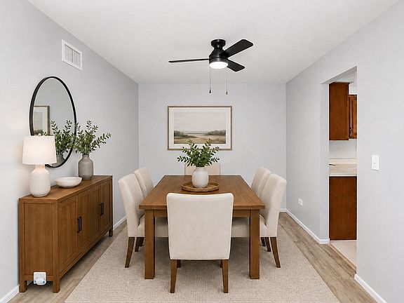 3rd image of 15 Creekside Cir APT C