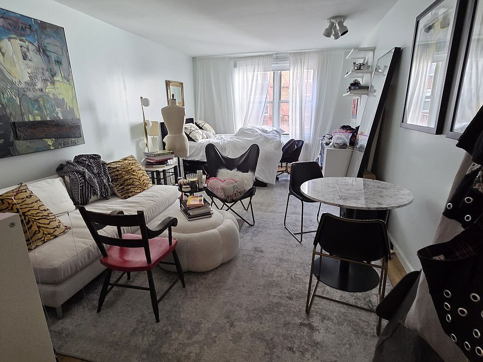 1st image of 25 W 13th St APT 4DN