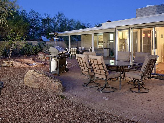 3rd image of 7830 N Camino De Maximillian