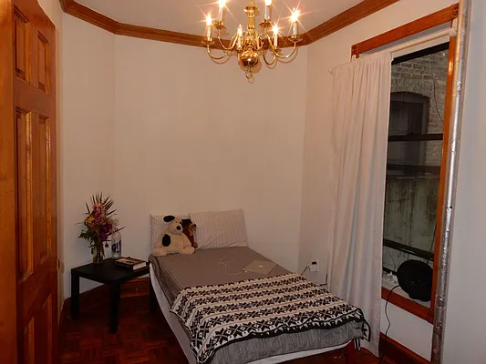 Rented by Aimee Grodanz, LREB | media 6