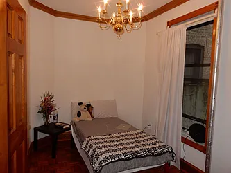 Rented by Aimee Grodanz, LREB