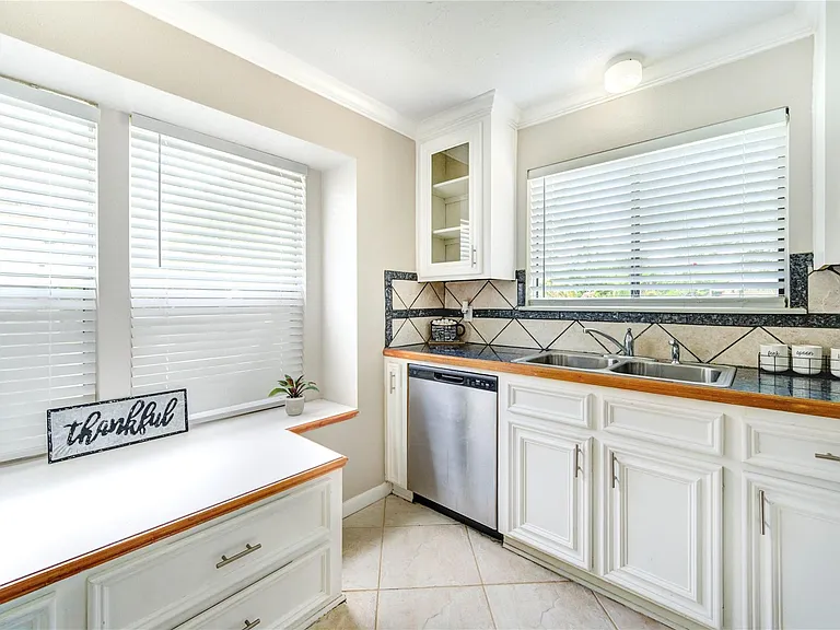5255 Beaverbrook Dr — Photo 35