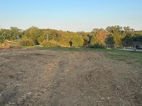 3rd image of 12629 Valley Vue Ln