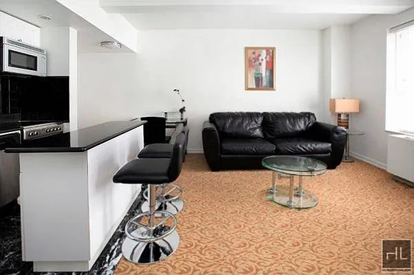 Rented by Highline Residential | media 9