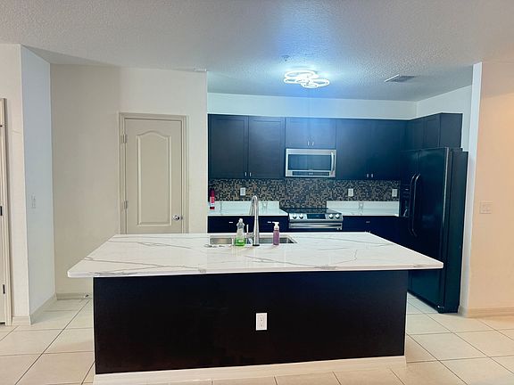 2nd image of 4813 Apple Blossom Ln