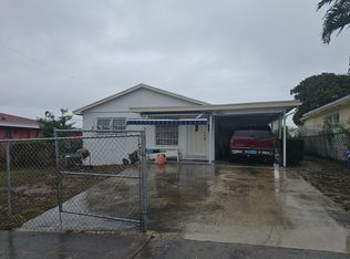 928 W 6th St, Riviera Beach, FL 33404