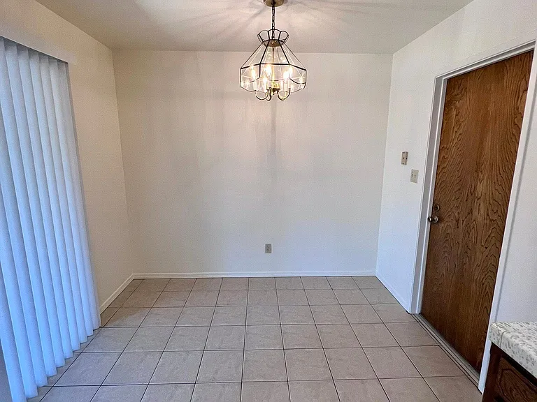 1322 Rose Ave — Photo 10