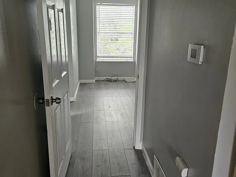 512 W Byrd Blvd — Photo 14