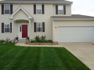 790 Singing Hills Dr, Volo, IL 60073
