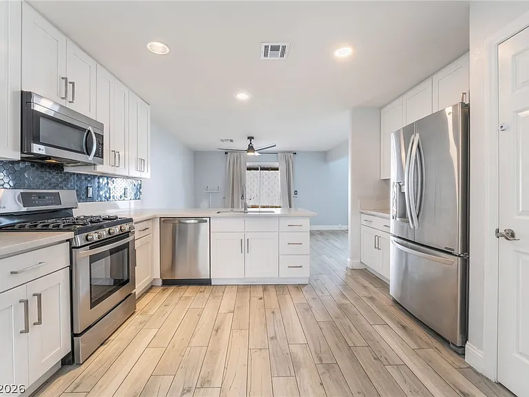 10244 Amber Hue Ln — Photo 8