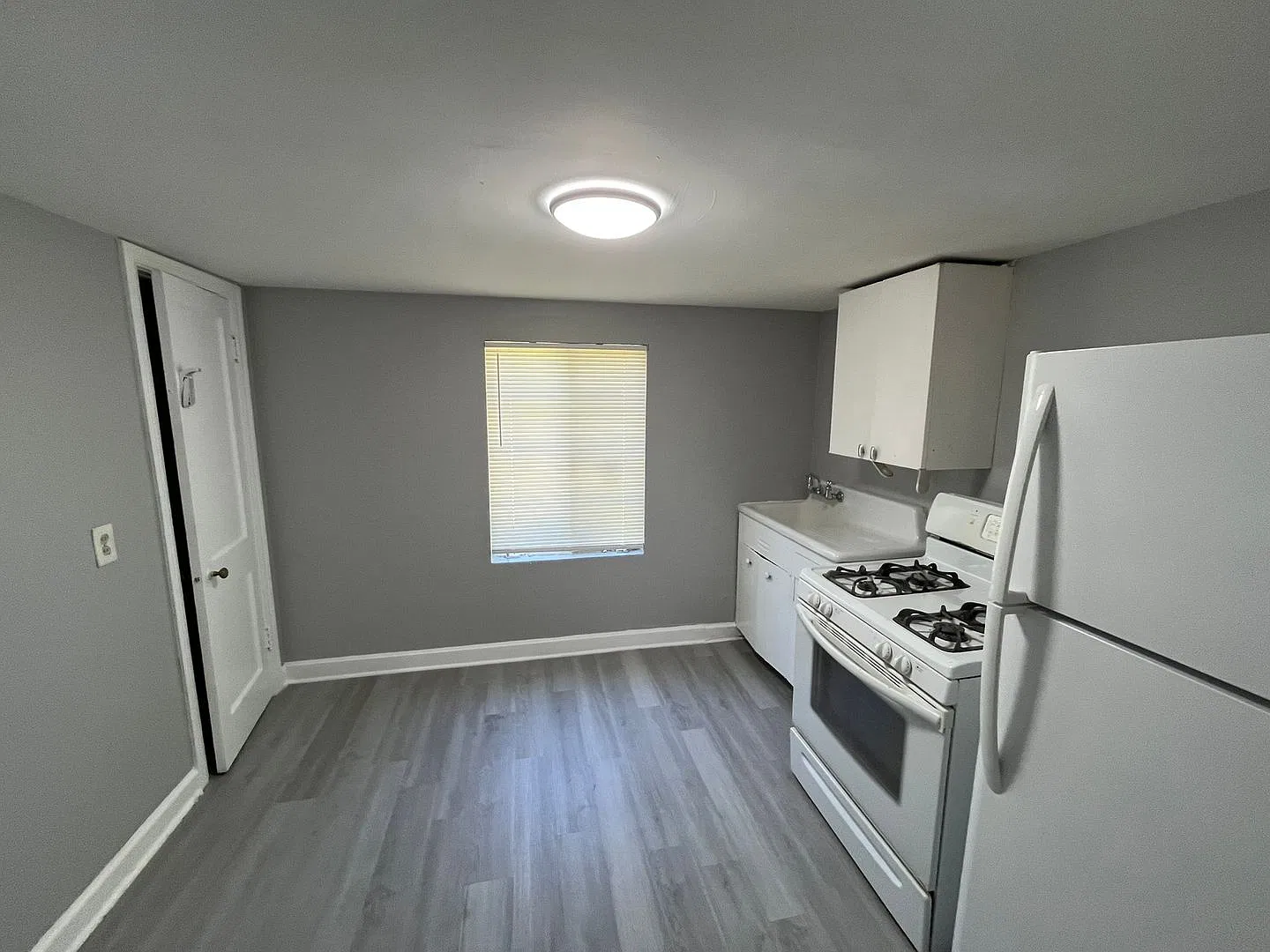 Howard Avenue 2931 — Photo 3