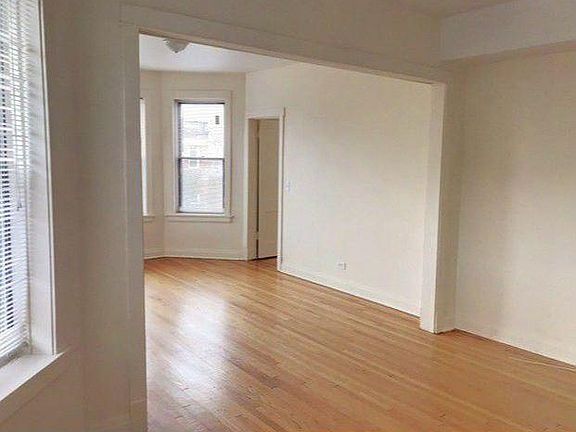 4th image of 1527 N Western Ave #3