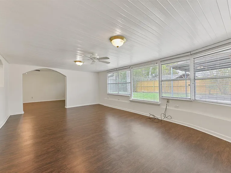 10515 Eddystone Dr — Photo 21