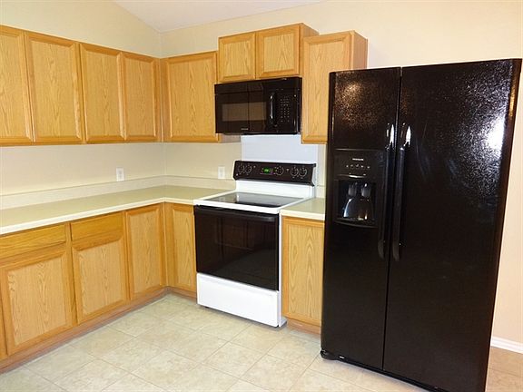 4th image of 9850 Charline Ln