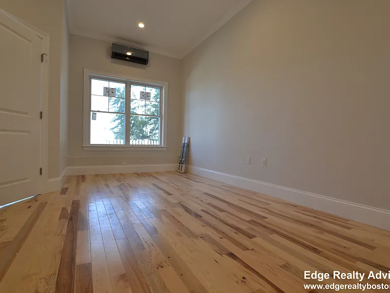 168 Bigelow St #1 — Photo 12
