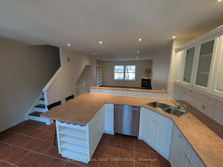 17 Douville Ct — Photo 8